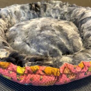 Black & White Luxe Cuddle with Cat Print Accent - Cat Bed
